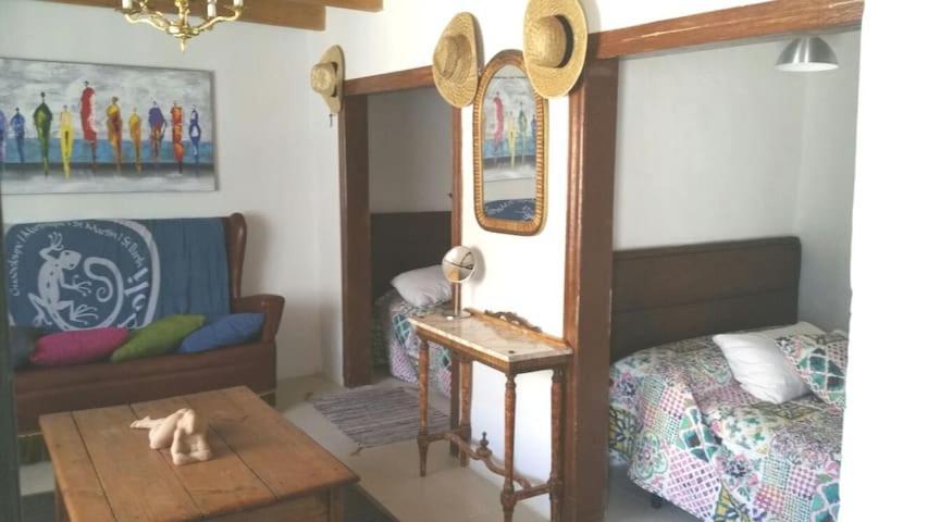 Villa 'Mi Casita' Tipica, Tranquila Y Acogedora à Montejo  Extérieur photo